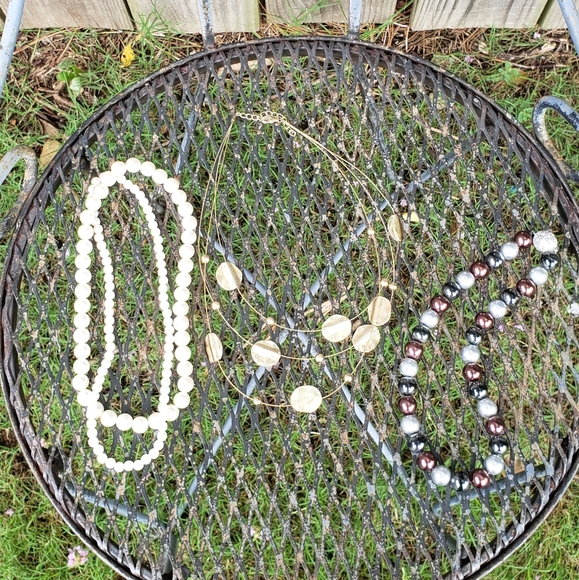 Jewelry - 2/$12 Lot of 3 costume necklaces